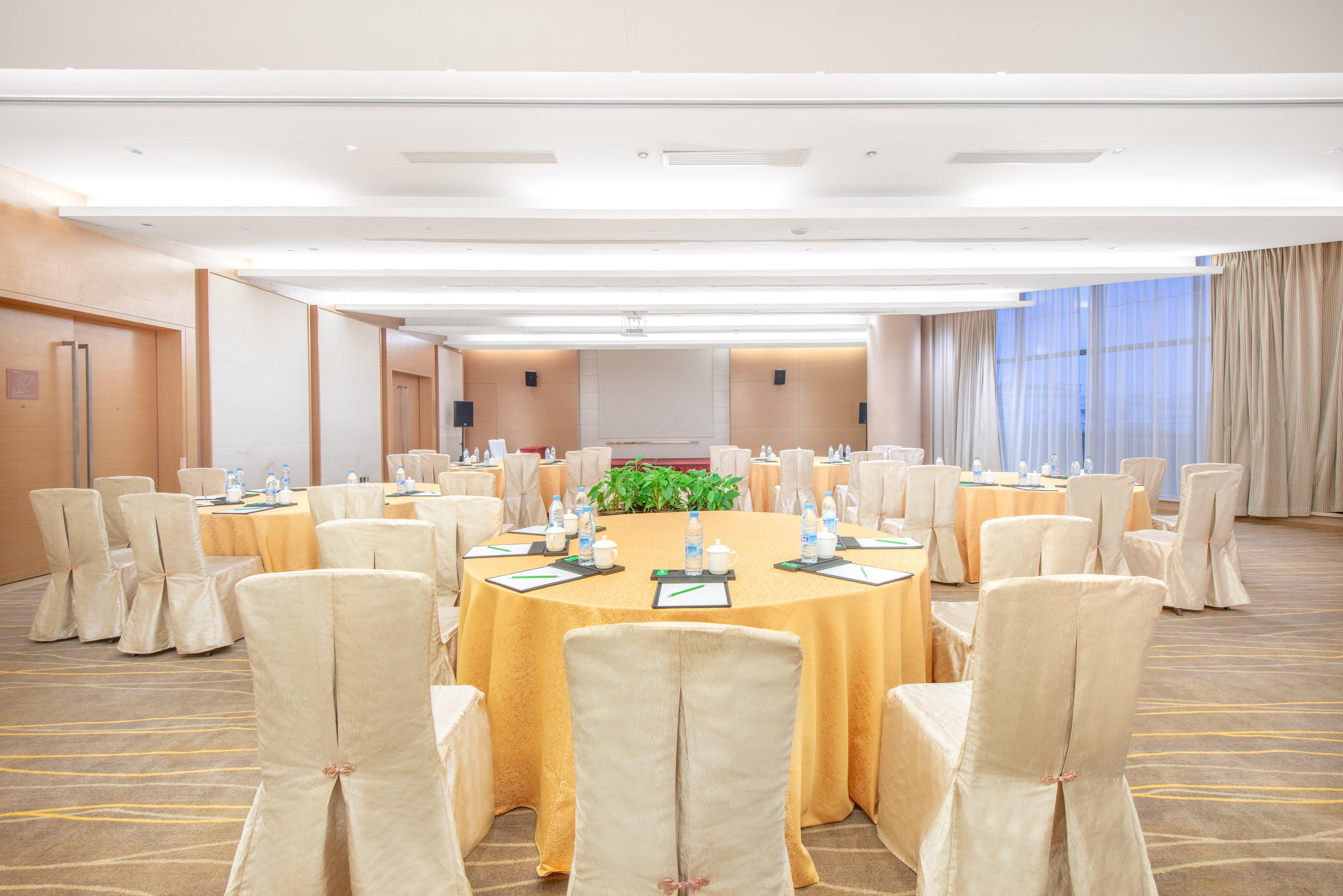 Holiday Inn Taicang City Centre By Ihg Exterior photo